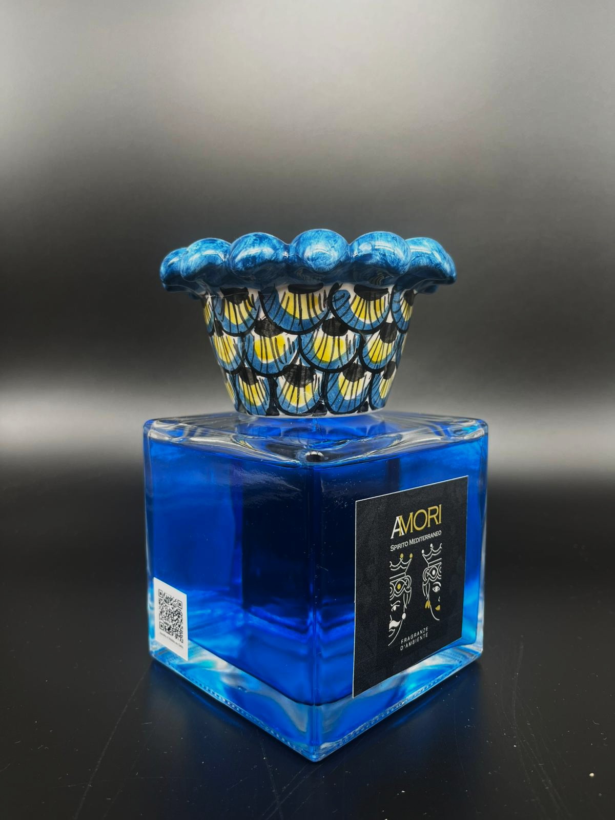 WhatsApp Image 2025-12-16 at 11.26.21 (3) Scatola 5Sensi Fragranza Brezza di Montalbano 500 ml con collare Corona