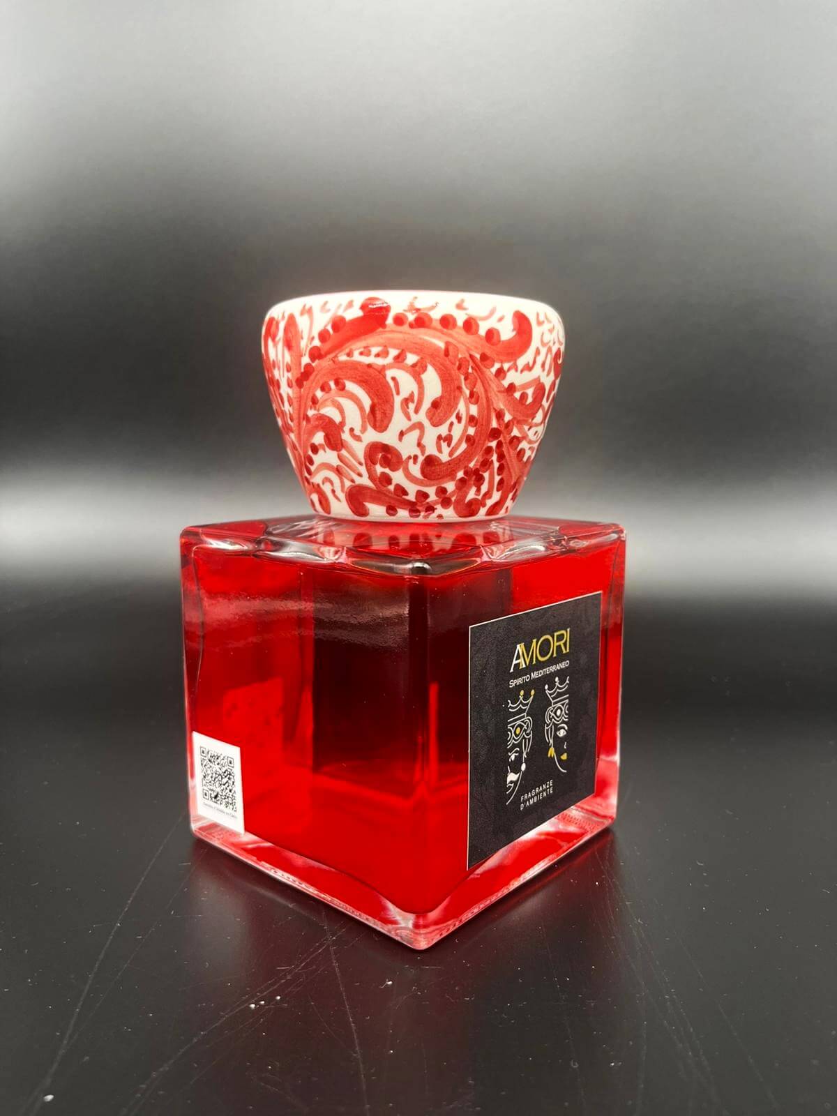 WhatsApp Image 2025-12-16 at 11.28.49 Scatola 5Sensi Fragranza Rosso Etna 500 ml con collare Jonico
