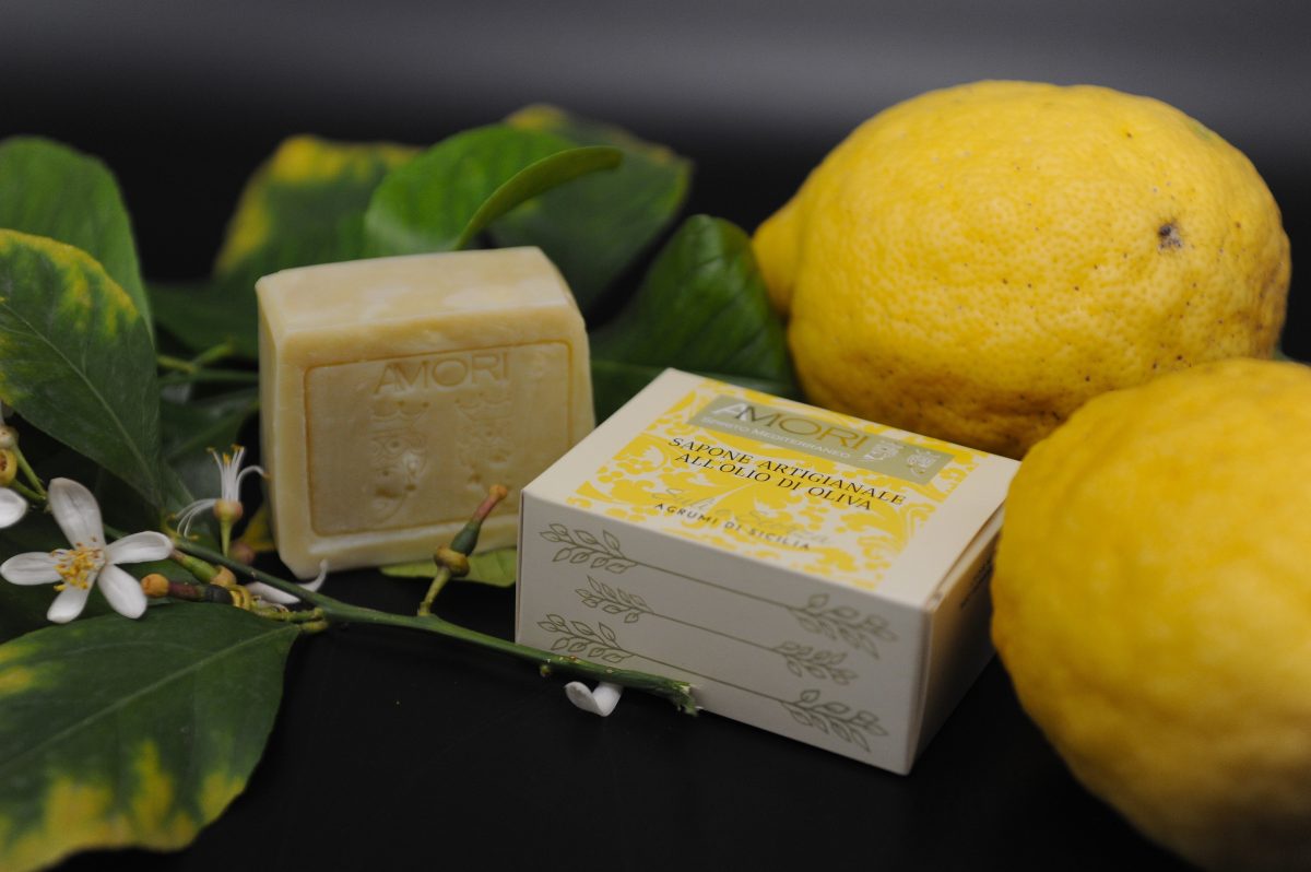 sapone artigianale all'olio d oliva agrumi SULI E SCORZA Sapone artigianale all'olio di oliva