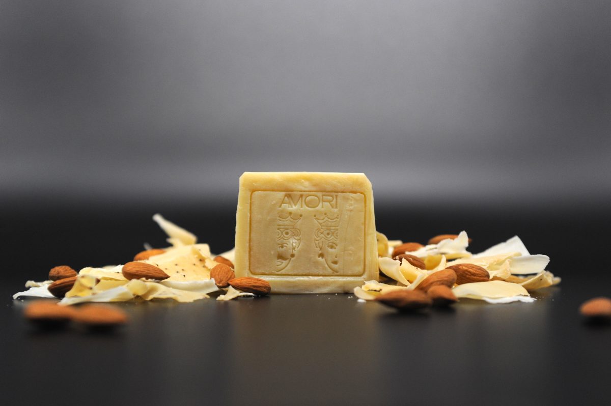 sapone artiginalae alla mandorla DOLCE MENNULA Sapone artigianale all'olio di oliva